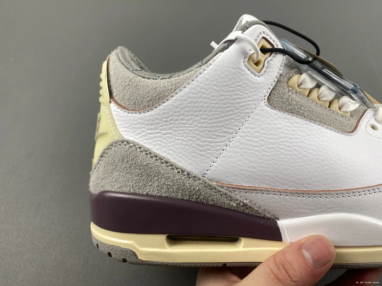 3 Jordan Retro Ma (W) DH3434-110 - Maniére A 1002